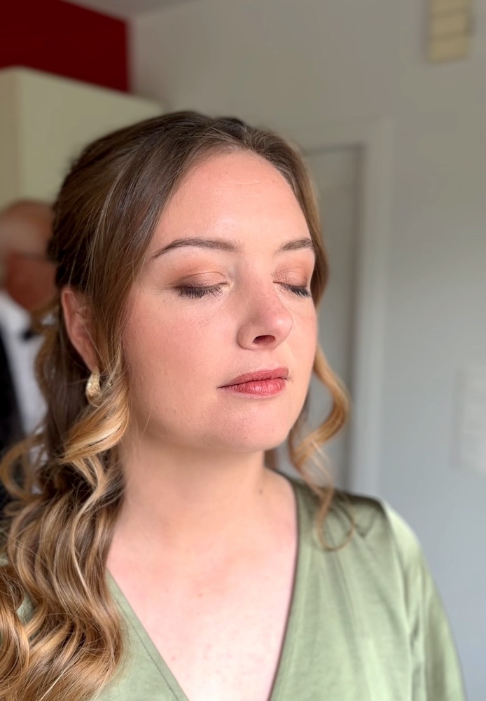 Bridal soft makeup